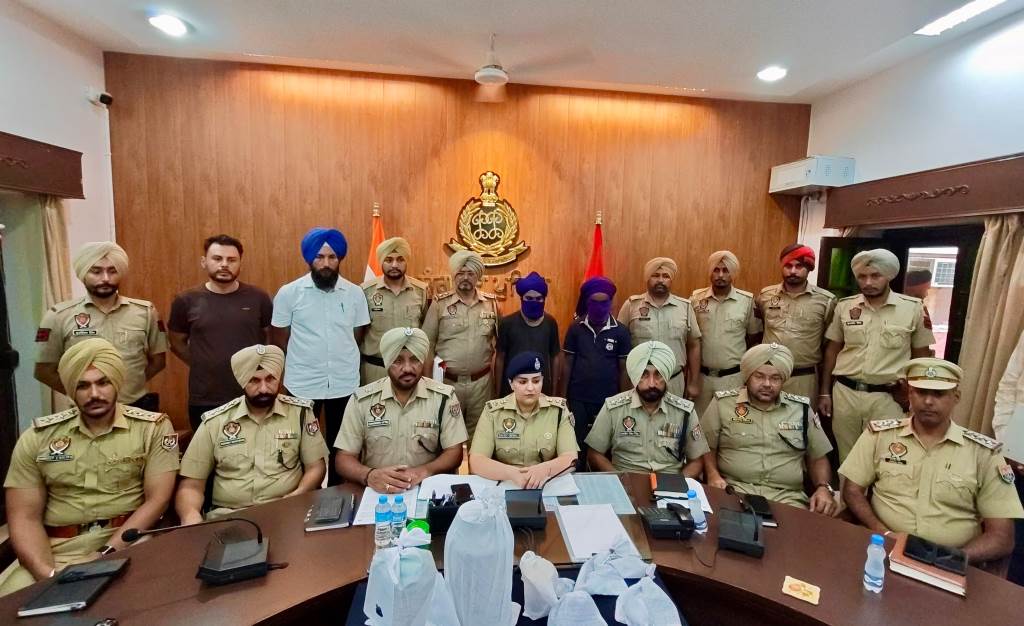 Incident of throwing petrol bomb at BJP office solved within 24 hours two accused arrested Motorcycle and two mobile phones used in the incident recovered